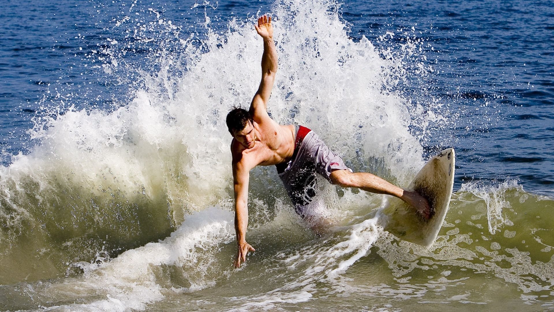 裁判新规实施：不断优化规则，让比赛更公平公正更透明，裁判规则是什么意思